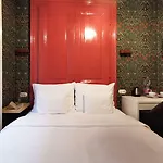 Metropolis Boutique לינה וארוחת בוקר 4*