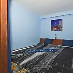 Metropolis Boutique לינה וארוחת בוקר