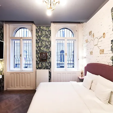 Metropolis Boutique Bed & Breakfast
