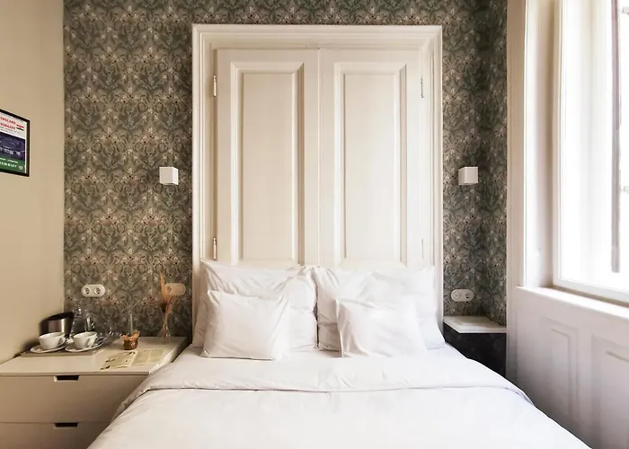 B&B Metropolis Boutique