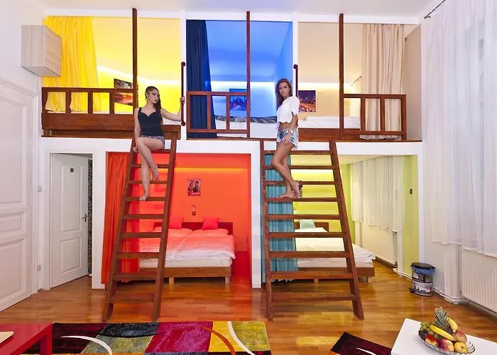 Metropolis Boutique Nocleg ze śniadaniem 4*