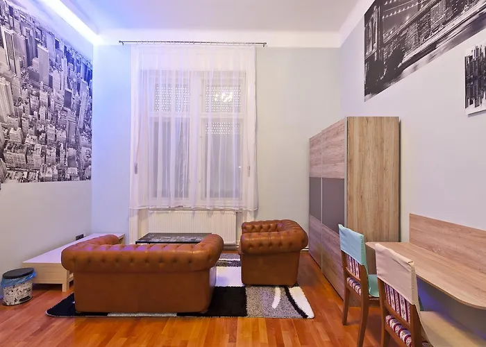 Metropolis Boutique 4*