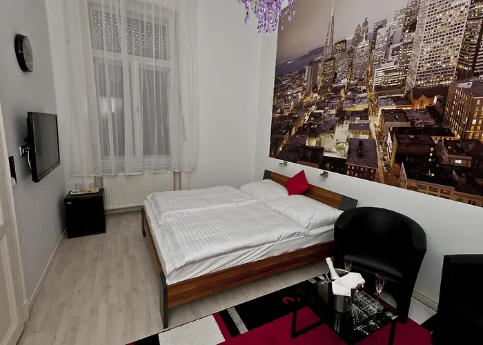 לינה וארוחת בוקר Metropolis Boutique 4*