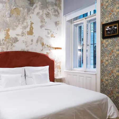 Metropolis Boutique 4*