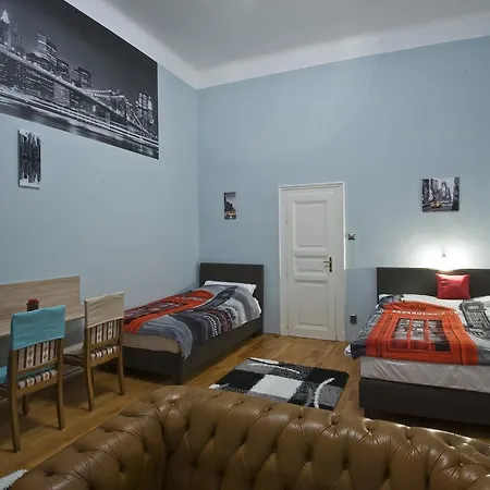 Metropolis Boutique Couette-café 4*
